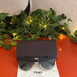 Fendi Elegant Black and Gold Sunglasses
